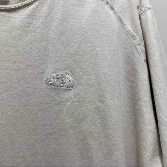 North Face Lifestyle Long sleeve tshirt size XL in cream - Picture 6 of 7
